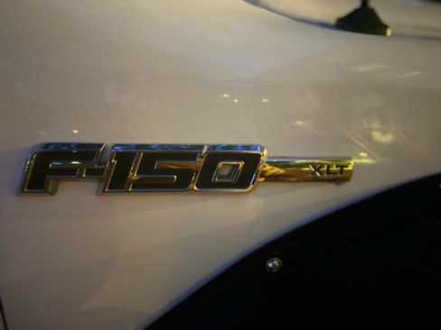 Used 2012 Ford F150 XLT w/ Trailer Tow Pkg image 10