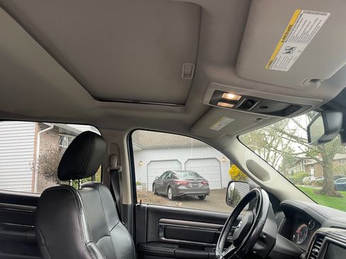 Used 2015 RAM 1500 Sport image 7