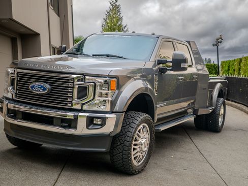 Used 2022 Ford F450 Lariat w/ Lariat Ultimate Package image 1