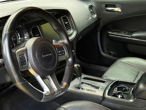 Used 2012 Dodge Charger SRT8 Super Bee w/ Driver Convenience Group II RWD image 8