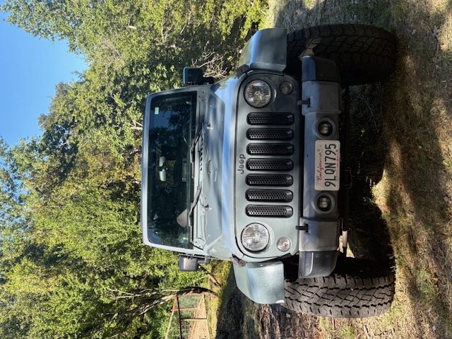 Used 2014 Jeep Wrangler Sport w/ Connectivity Group AWD/4WD image 2