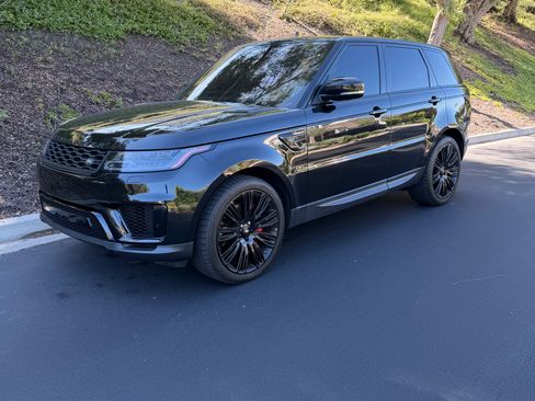 Used 2020 Land Rover Range Rover Sport SE AWD/4WD image 2