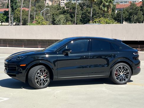 Used 2026 Porsche Cayenne S AWD/4WD image 12