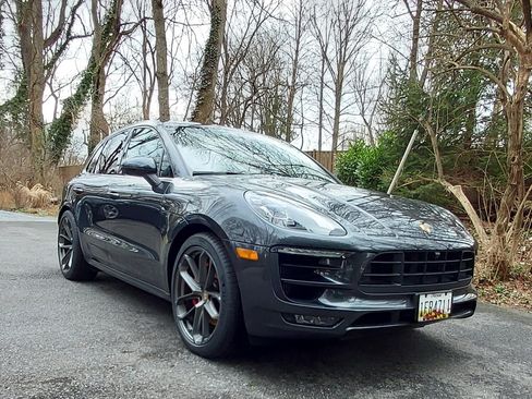 Used 2018 Porsche Macan GTS image 2