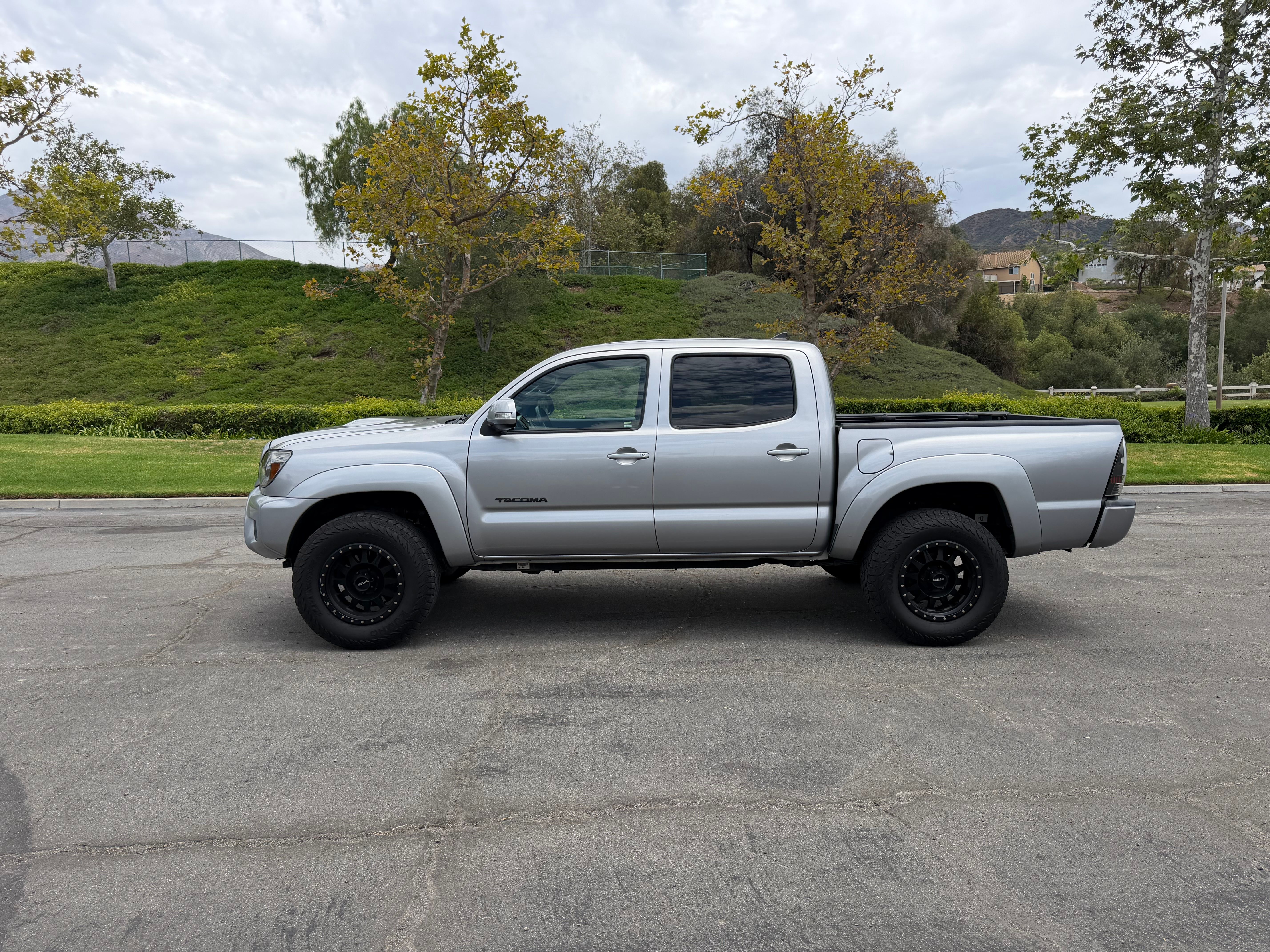 Used 2014 Toyota Tacoma PreRunner w/ TRD Sport Package RWD image 8