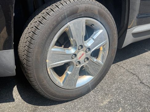 Used 2014 GMC Terrain SLE w/ Safety Package AWD/4WD image 10