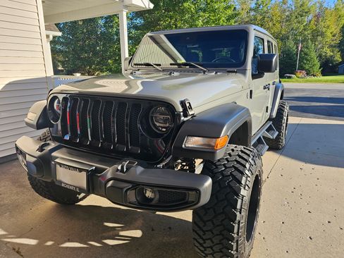 Used 2020 Jeep Wrangler Unlimited Sport image 13