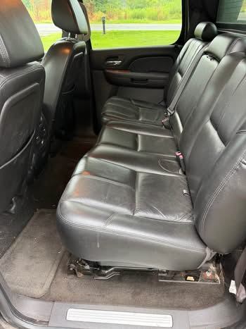 Used 2007 Chevrolet Avalanche LT w/ LT Preferred Equipment Group AWD/4WD image 9