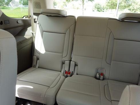 Used 2021 GMC Yukon Denali w/ Denali Ultimate Package AWD/4WD image 24