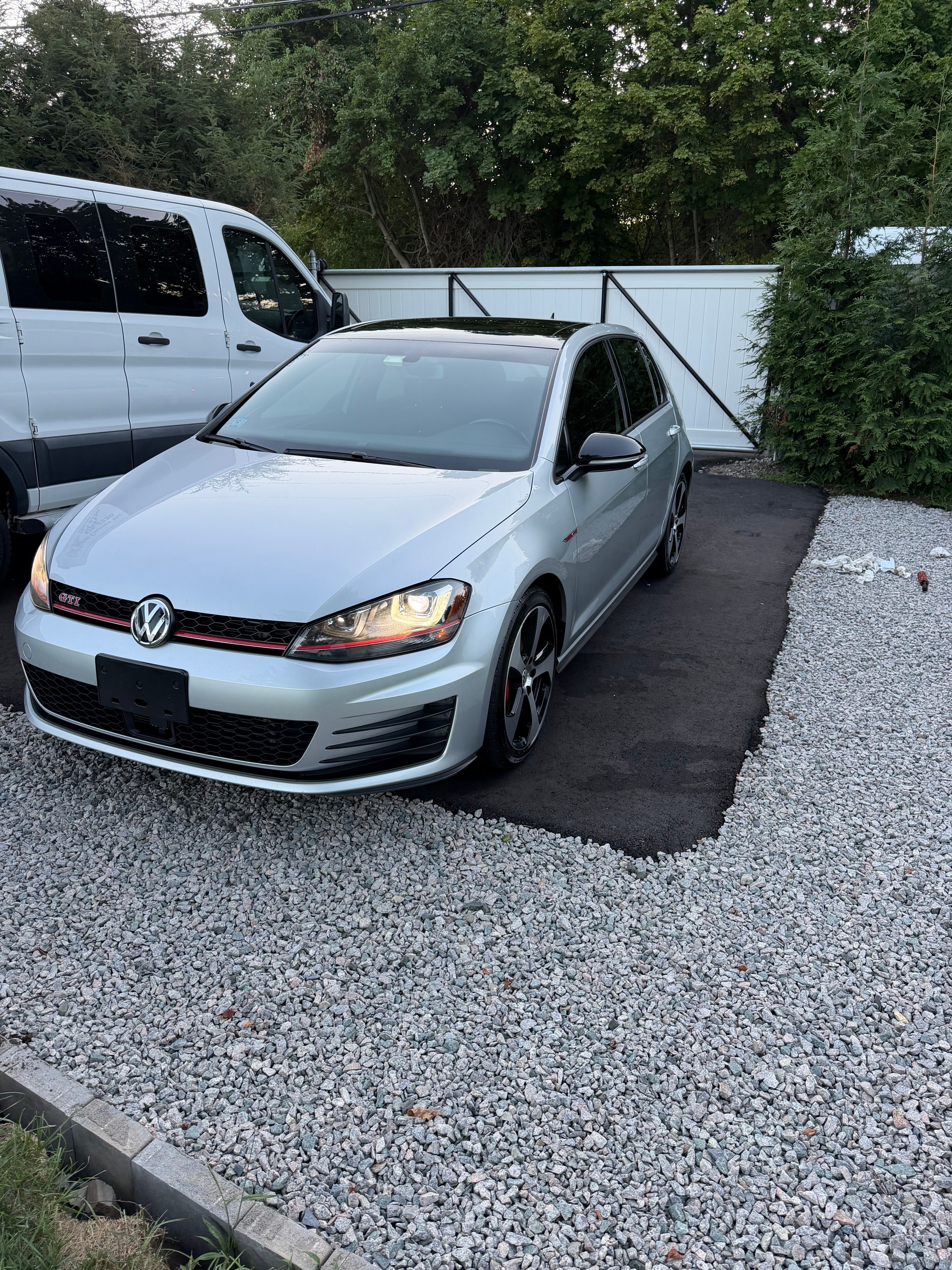 Used 2017 Volkswagen GTI Autobahn FWD image 6
