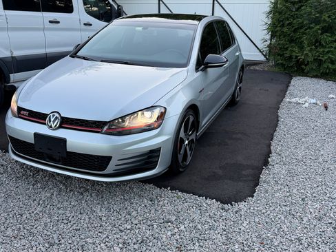 Used 2017 Volkswagen GTI Autobahn FWD image 6
