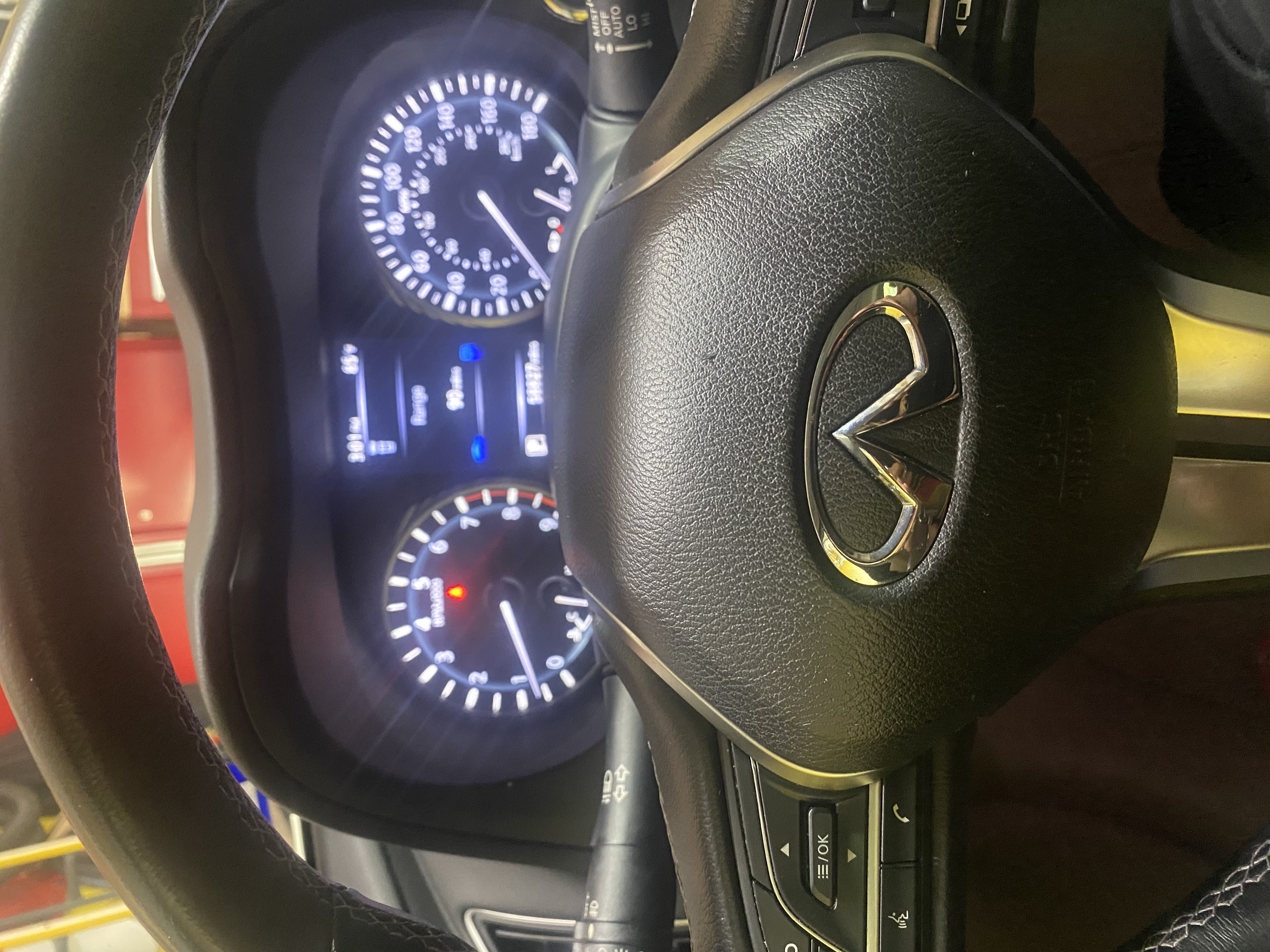 Used 2019 INFINITI Q50 Luxe w/ Essential Package (3.0T Luxe) RWD image 10