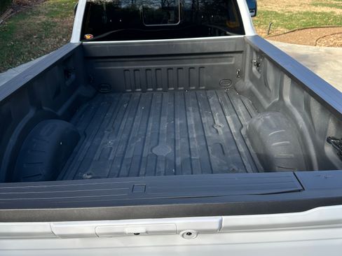 Used 2023 Ford F250 Lariat w/ FX4 Off-Road Package image 9