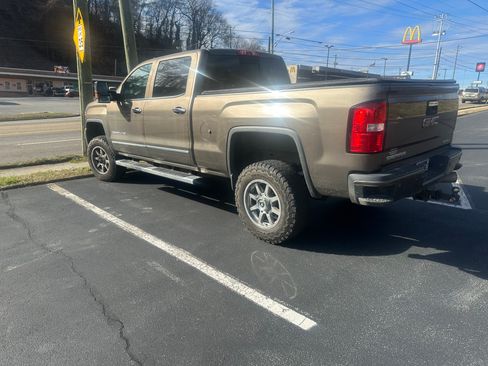 Used 2015 GMC Sierra 2500 Denali w/ Duramax Plus Package image 2