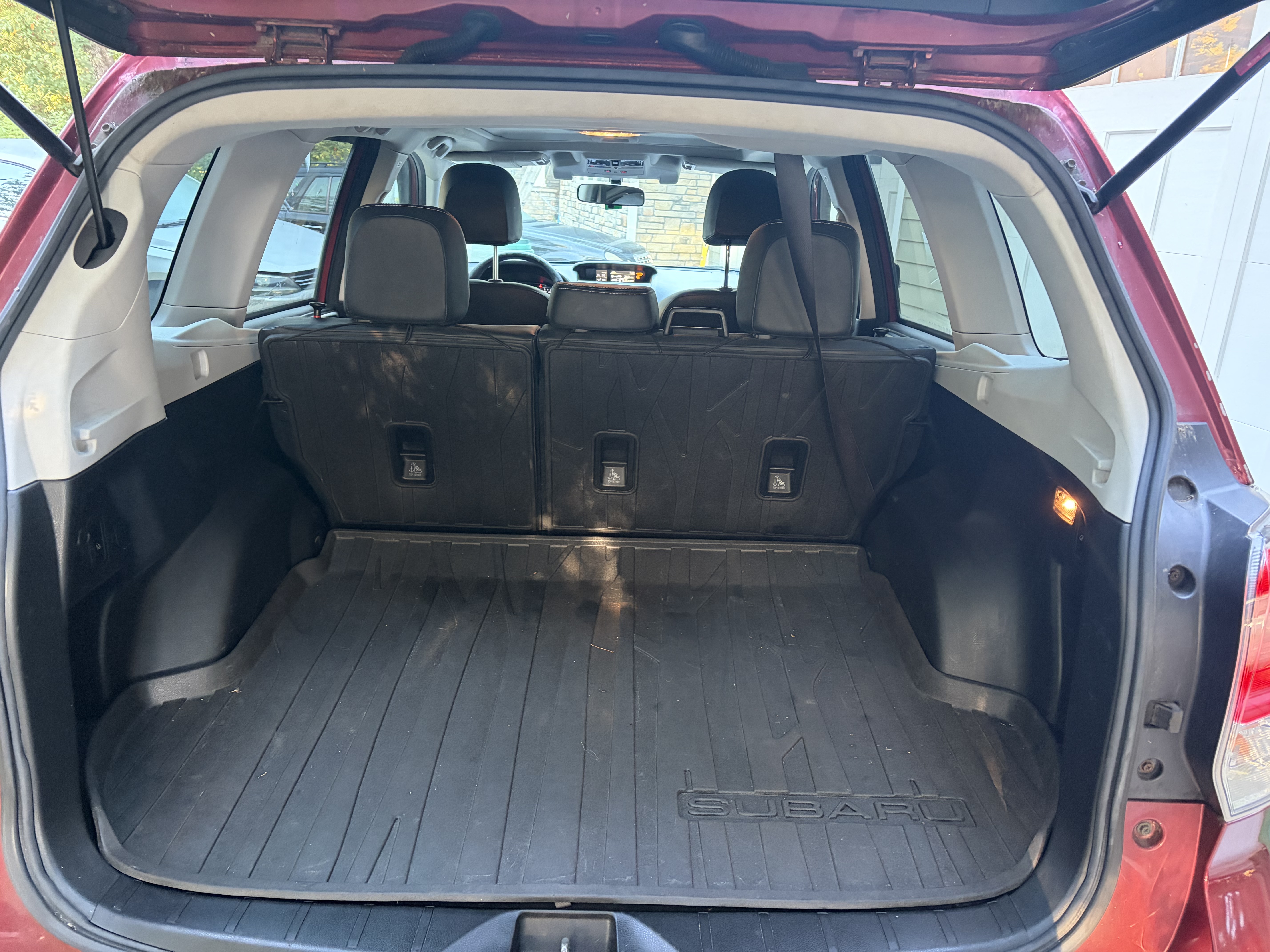 Used 2017 Subaru Forester 2.5i Touring AWD/4WD image 12