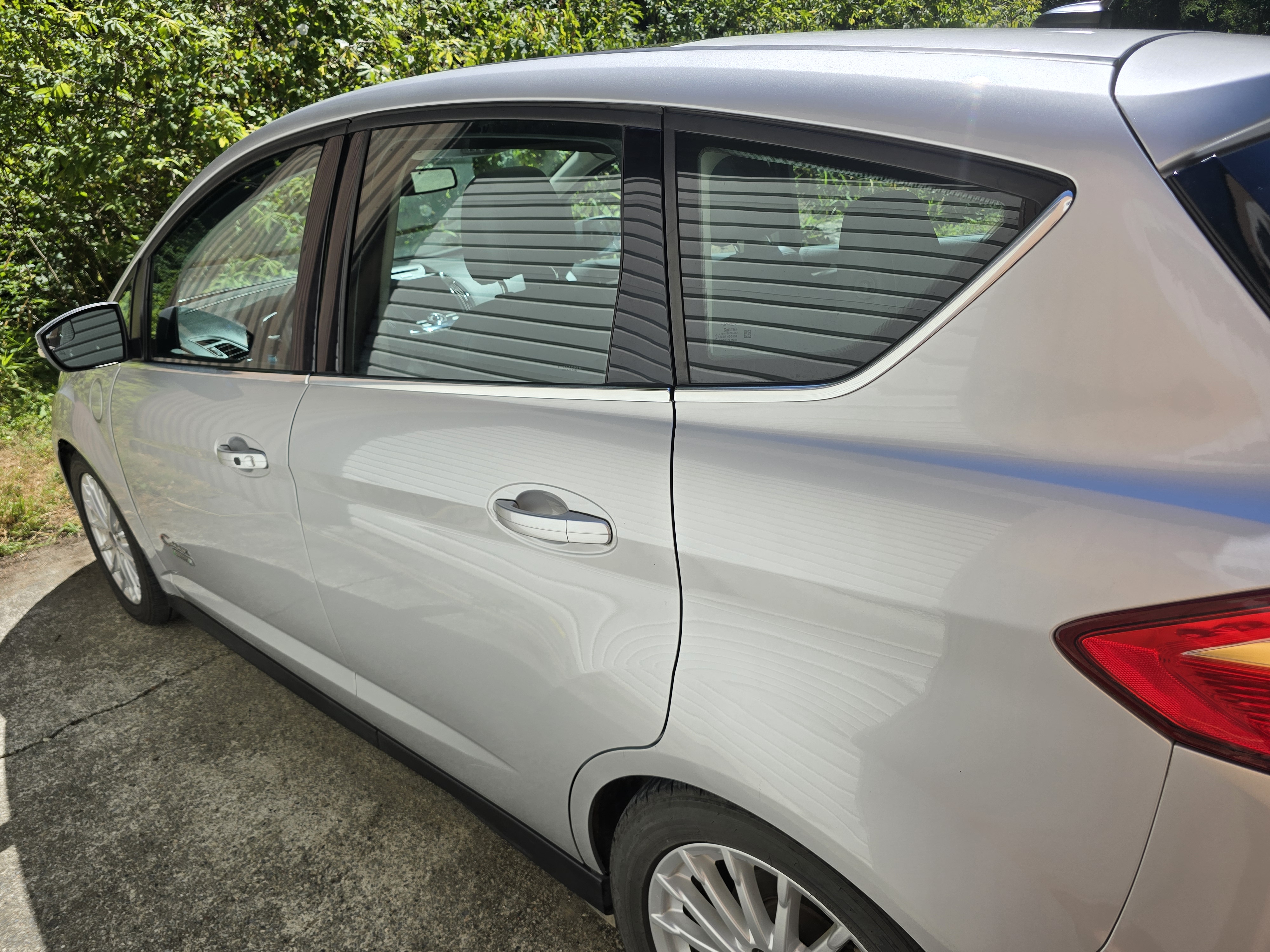 Used 2016 Ford C-MAX Energi SEL w/ Equipment Group 303A FWD image 8