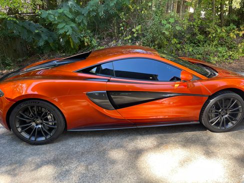 Used 2017 McLaren 570S Coupe image 2