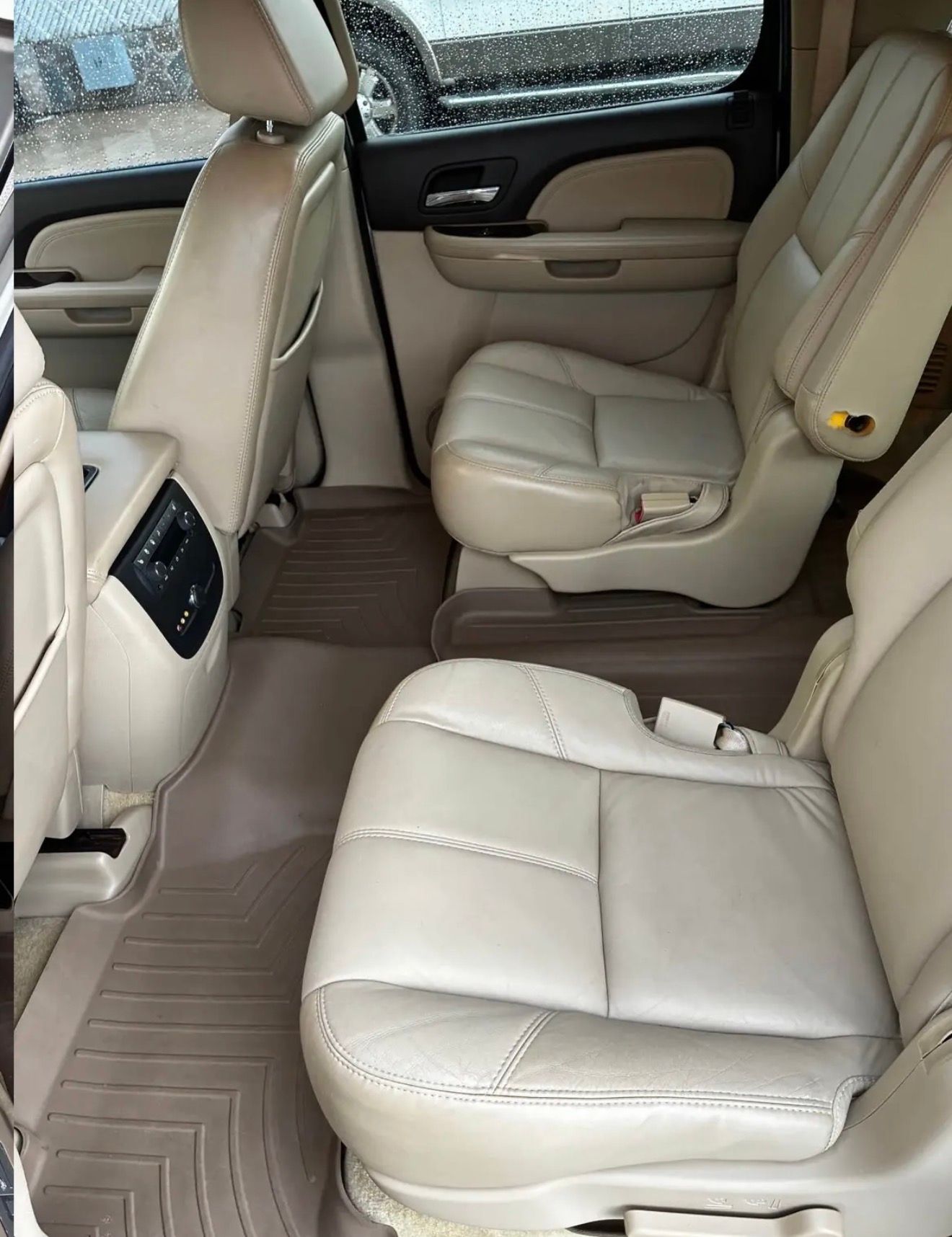 Used 2007 GMC Yukon XL Denali AWD/4WD image 9