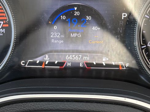 Used 2019 Jeep Cherokee Limited FWD image 14