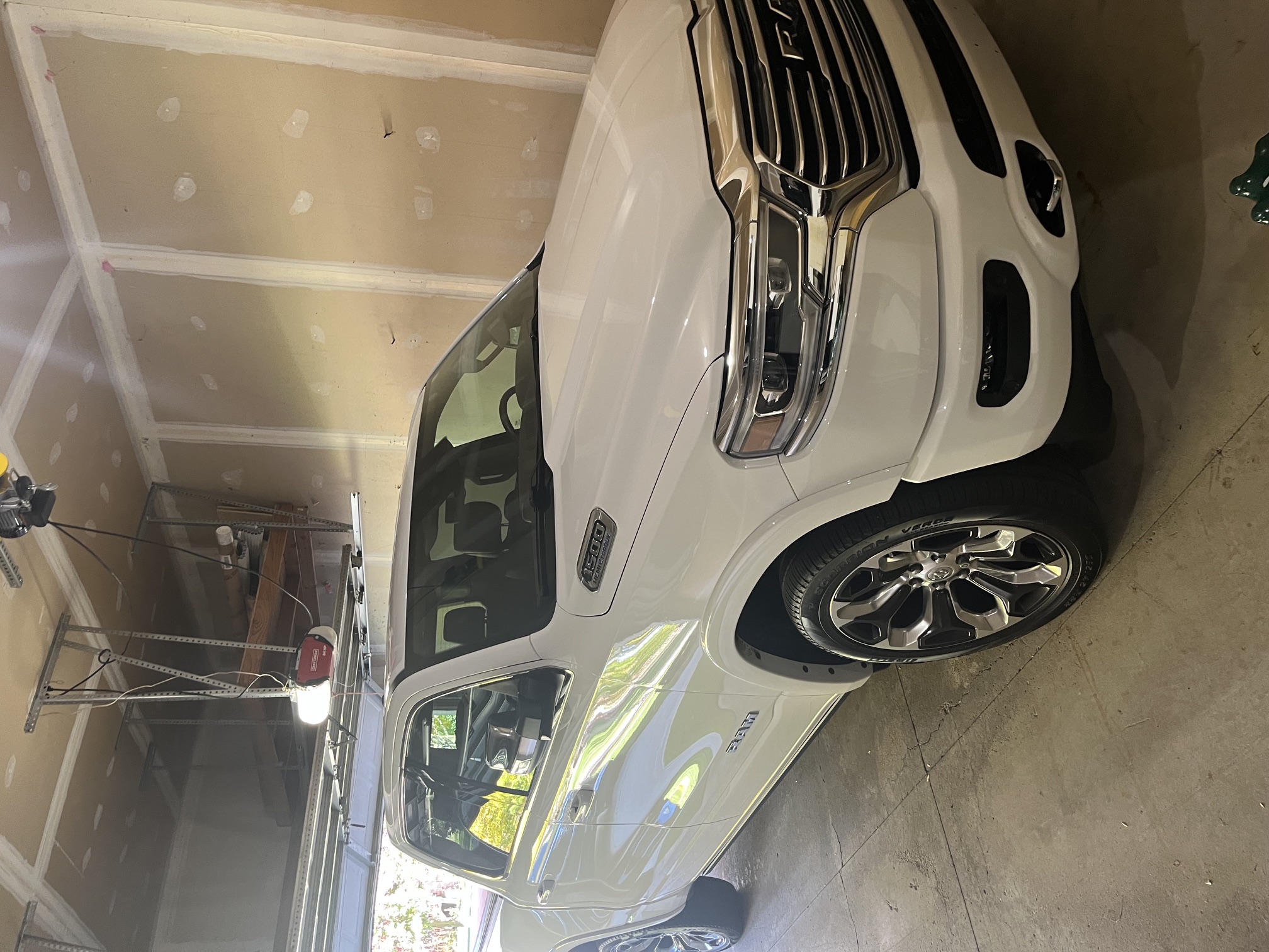 Used 2023 RAM 1500 Limited AWD/4WD image 1