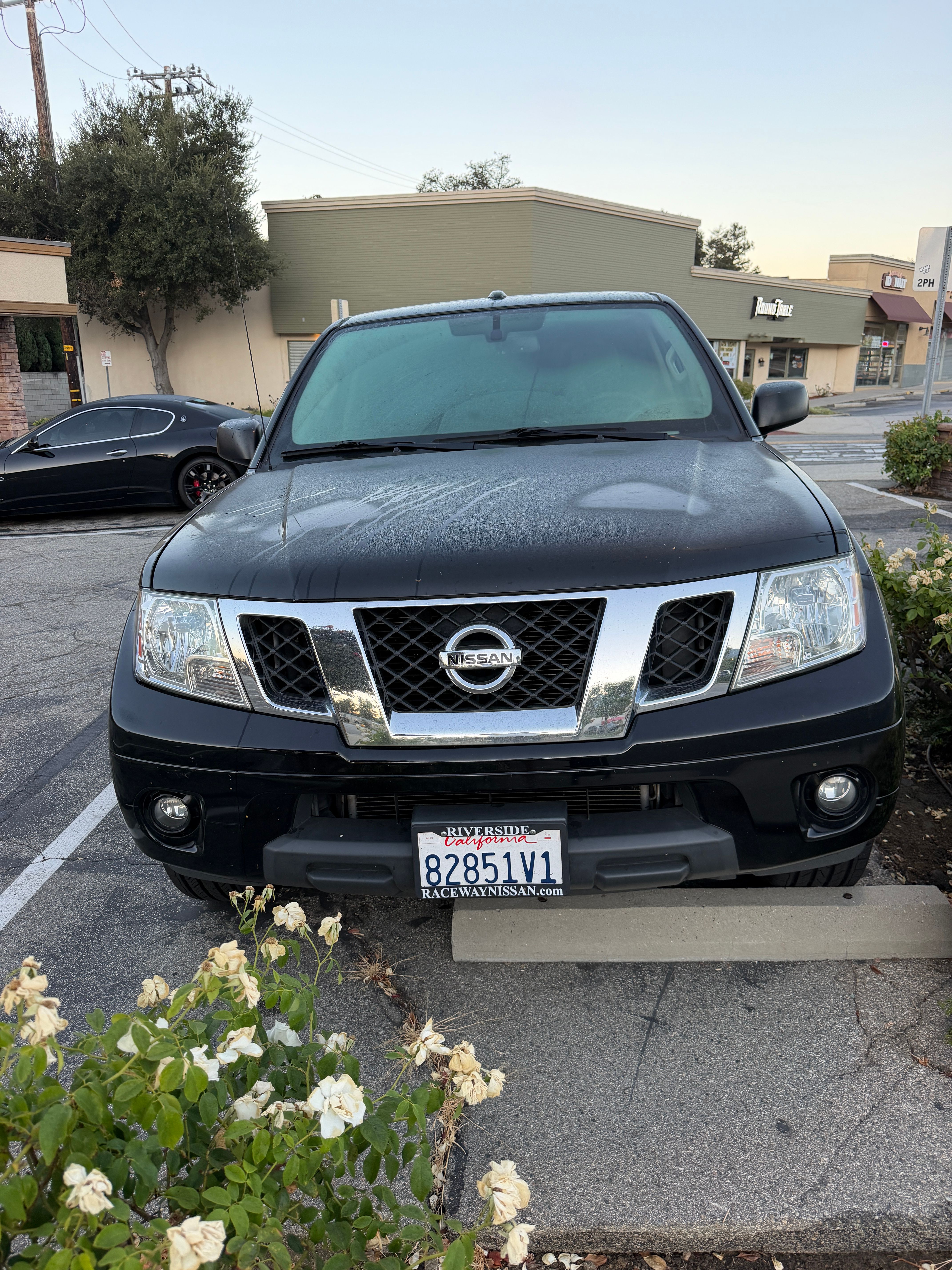 Used 2015 Nissan Frontier SV w/ SV Value Truck Package RWD image 1