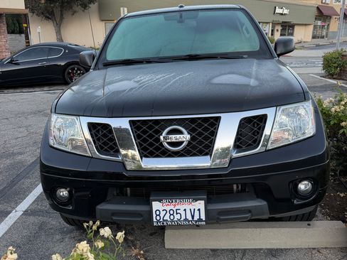 Used 2015 Nissan Frontier SV w/ SV Value Truck Package RWD image 1