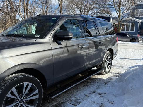 Used 2021 Ford Expedition Max Limited image 9
