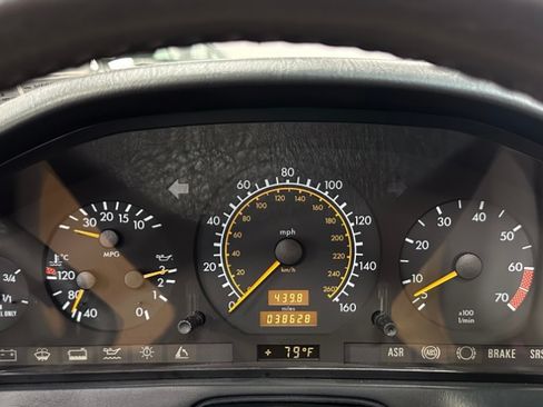 Used 1995 Mercedes-Benz SL 500 image 9