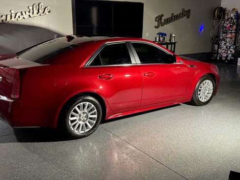 Used 2011 Cadillac CTS Luxury image 10