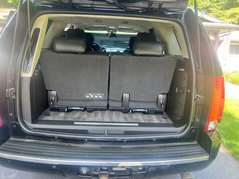 Used 2013 Cadillac Escalade Luxury RWD image 15