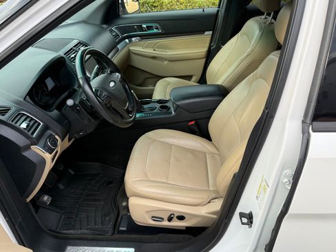Used 2016 Ford Explorer Limited image 10