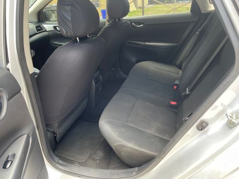 Used 2019 Nissan Sentra S image 17