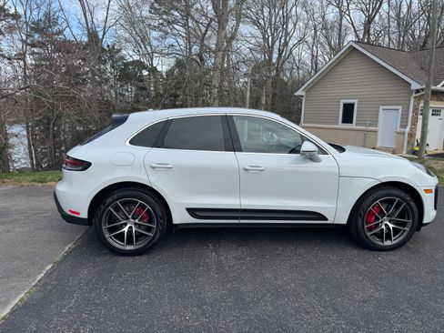 Used 2022 Porsche Macan S image 1