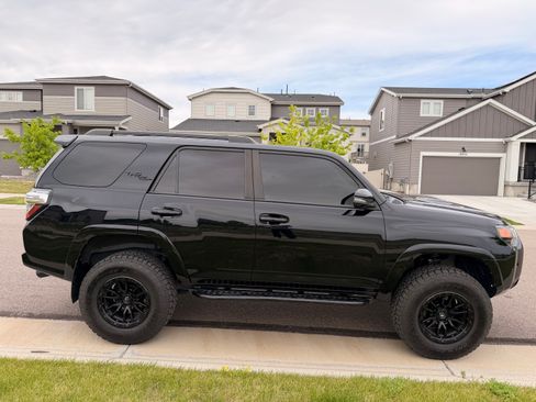 Used 2020 Toyota 4Runner TRD Off-Road Premium w/ Moonroof Package AWD/4WD image 9