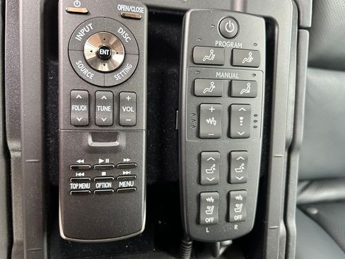 Used 2016 Lexus LS 460 L RWD image 19