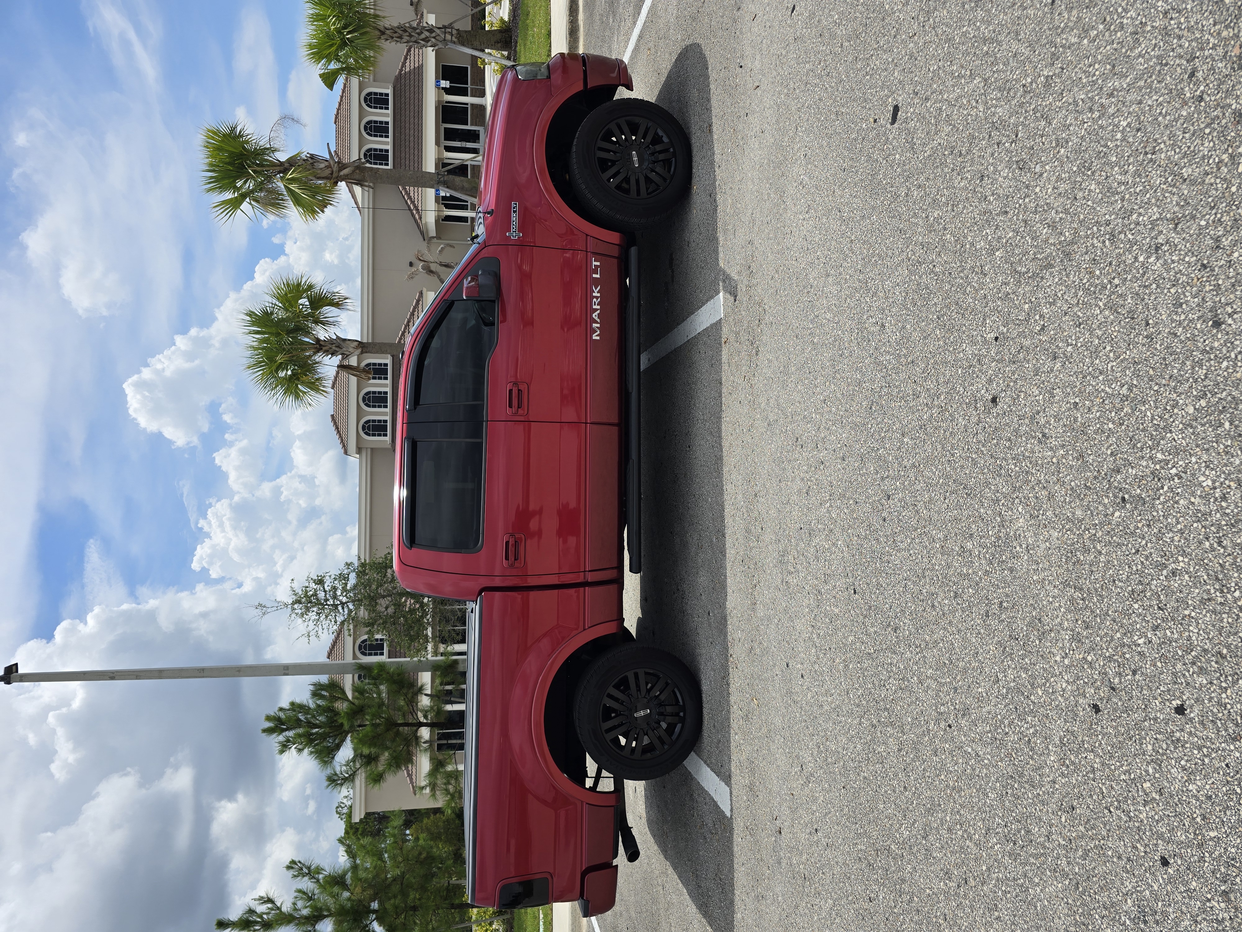 Used 2008 Lincoln Mark LT 4x4 image 4