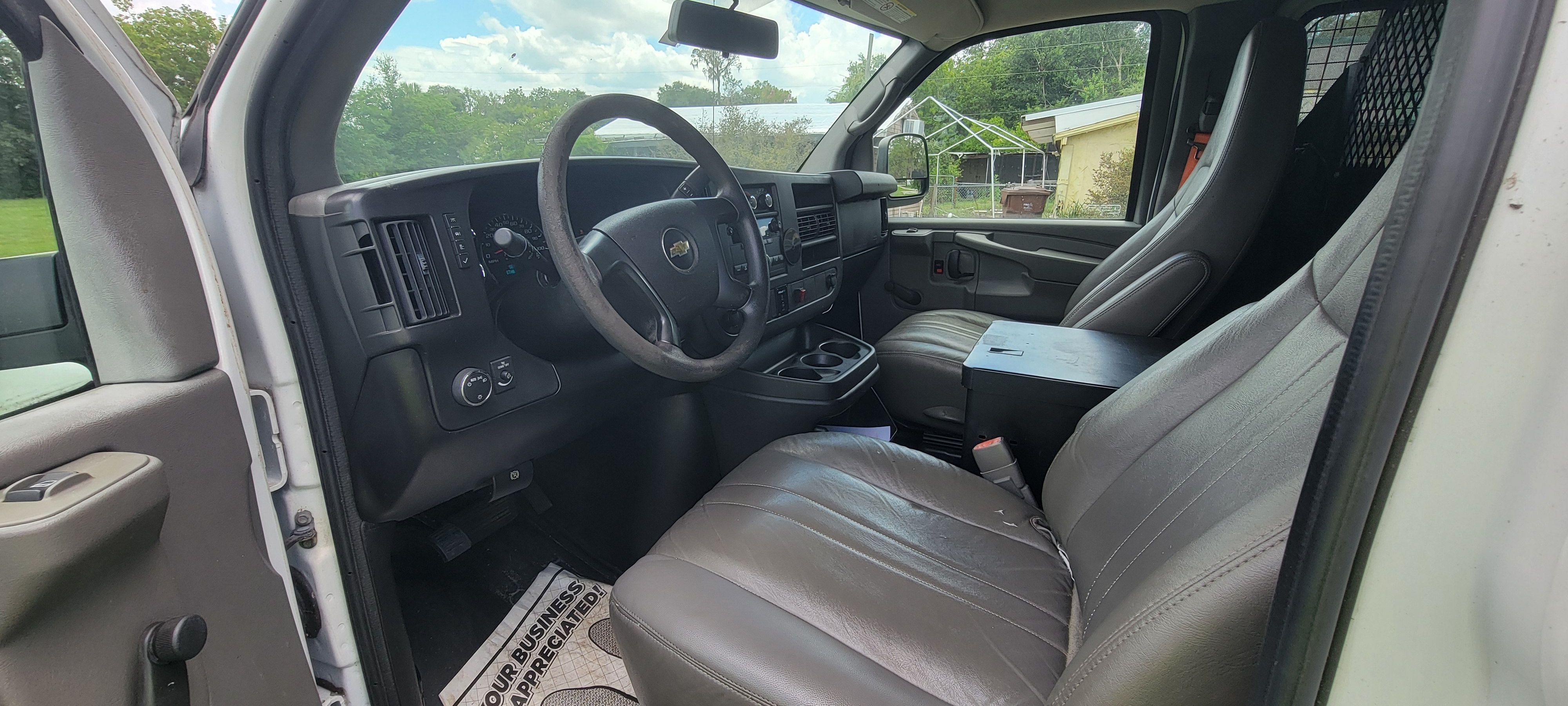 Used 2013 Chevrolet Express 2500 RWD image 6