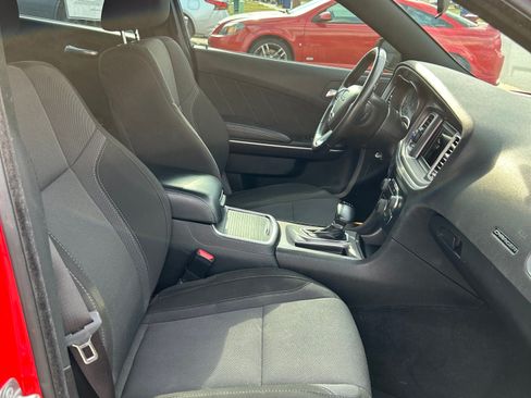 Used 2022 Dodge Charger SXT RWD image 15
