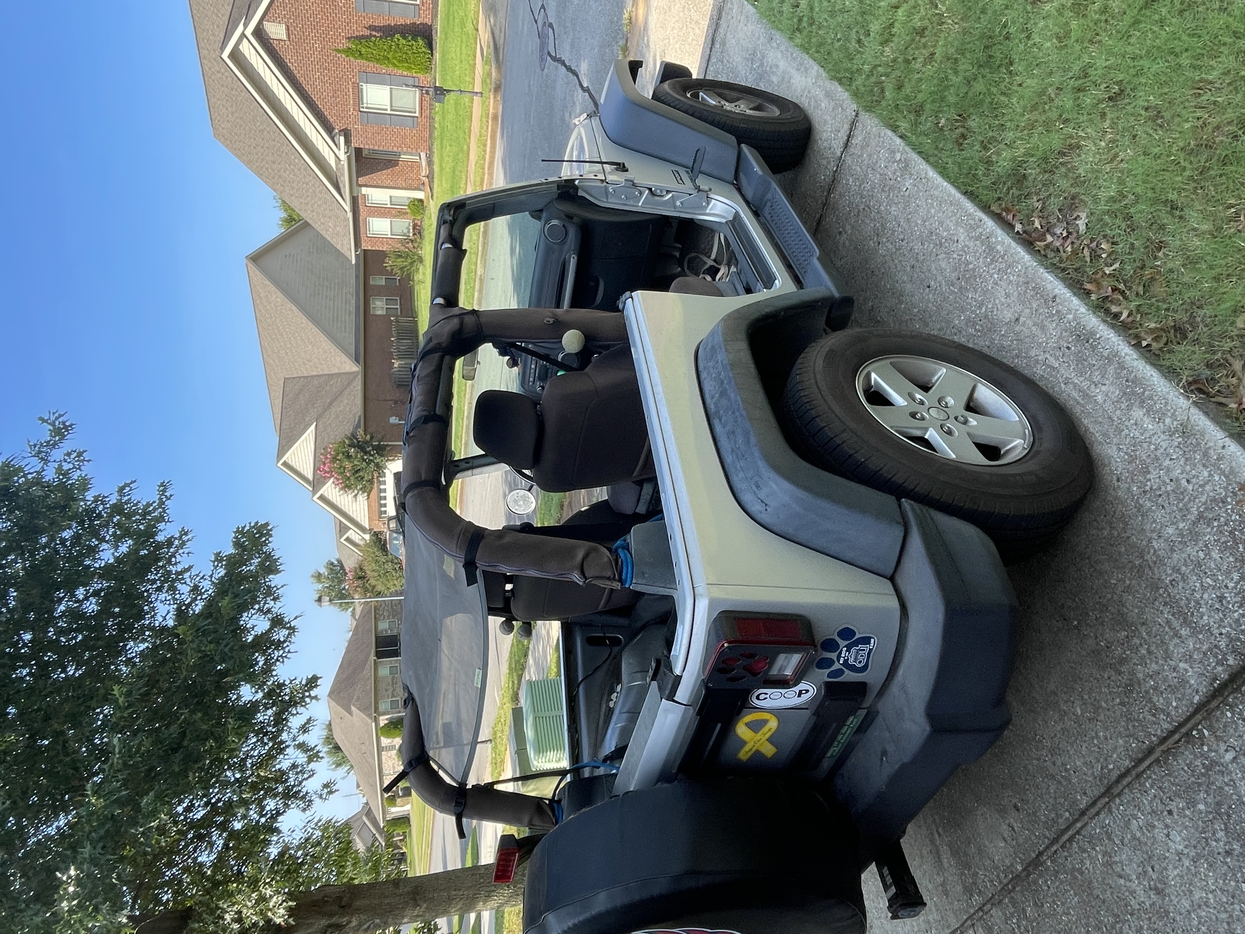 Used 2012 Jeep Wrangler Sport AWD/4WD image 9