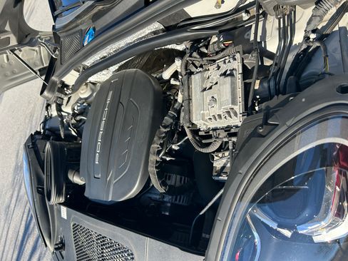 Used 2019 Porsche Macan Sport Edition image 18