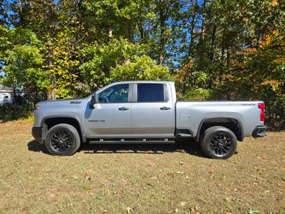 Used 2025 Chevrolet Silverado 2500 Custom w/ Custom Value Package