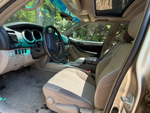 Used 2005 Toyota 4Runner SR5 image 5