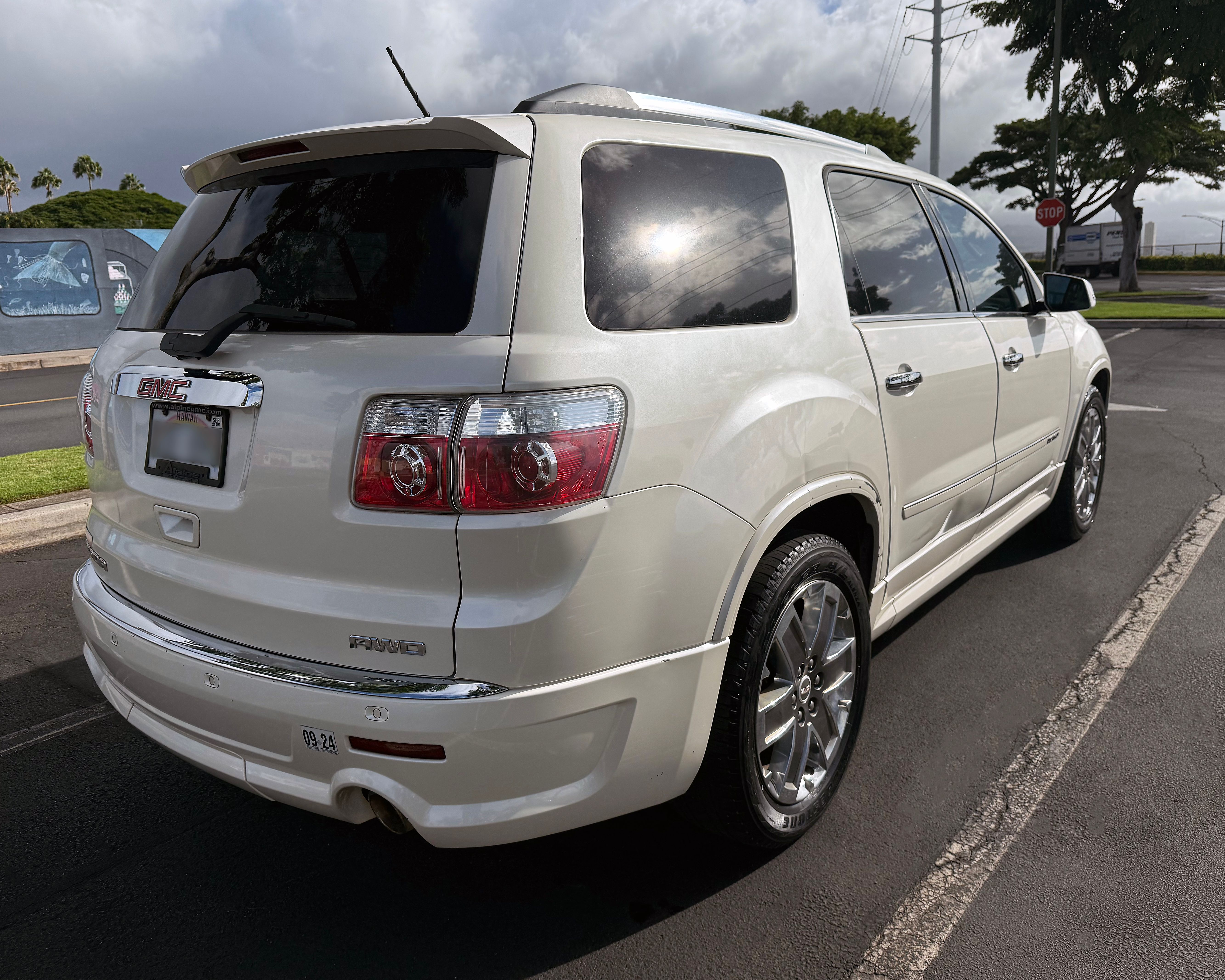 Used 2012 GMC Acadia Denali AWD/4WD image 8