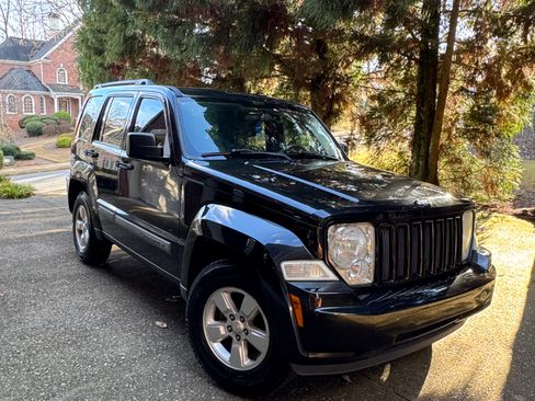 Used 2012 Jeep Liberty Sport w/ Popular Equipment Group image 2