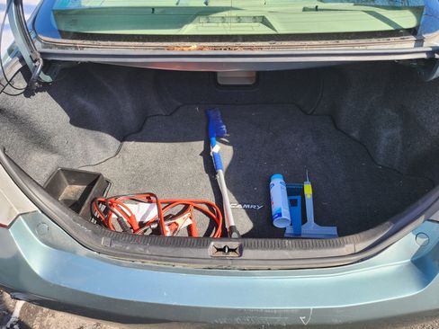 Used 2011 Toyota Camry XLE w/ XLE Extra-Value Pkg #1 image 6