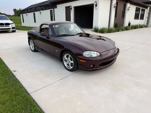 Used 2000 MAZDA MX-5 Miata RWD image 8