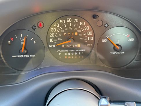 Used 1999 Chevrolet Lumina w/ Preferred Equipment Group FWD image 12