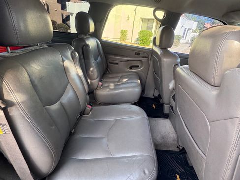 Used 2004 Chevrolet Tahoe Z71 w/ Z71 Preferred Equipment Group image 6