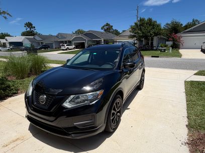 Used 2018 Nissan Rogue SV