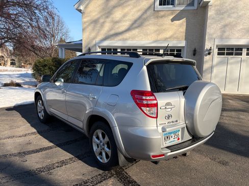 Used 2010 Toyota RAV4 Limited image 5